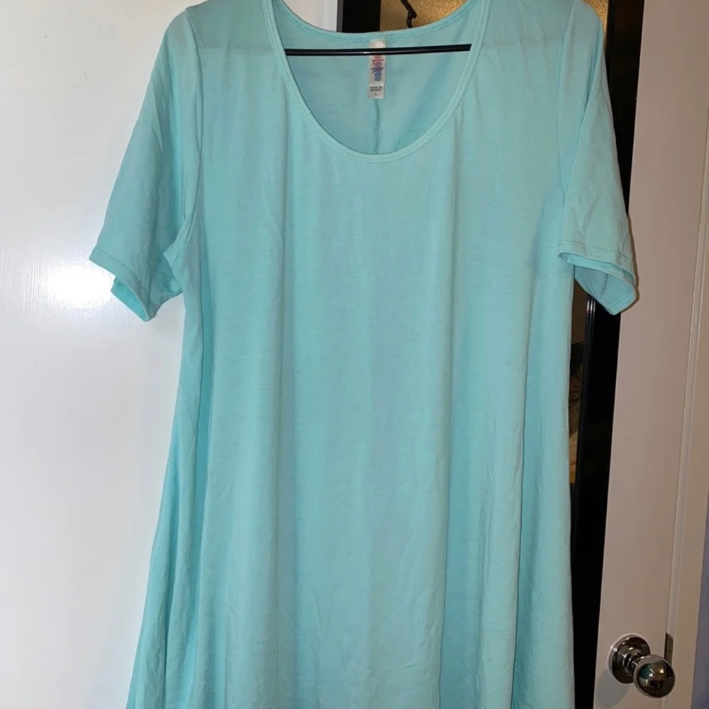 Lularoe perfect tee